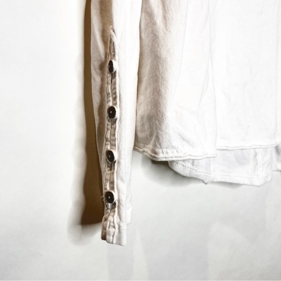 We The Free | Peony Tee - Picture 4 of 5